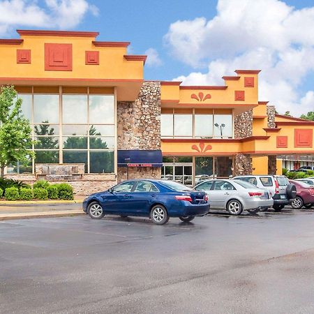 Clarion Inn & Suites University Center Auburn Dış mekan fotoğraf