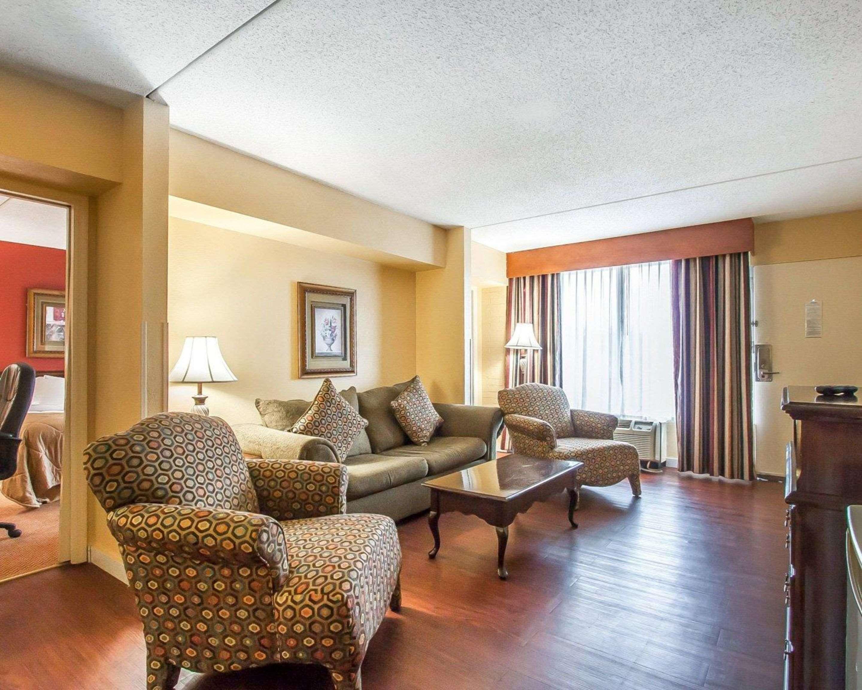 Clarion Inn & Suites University Center Auburn Dış mekan fotoğraf