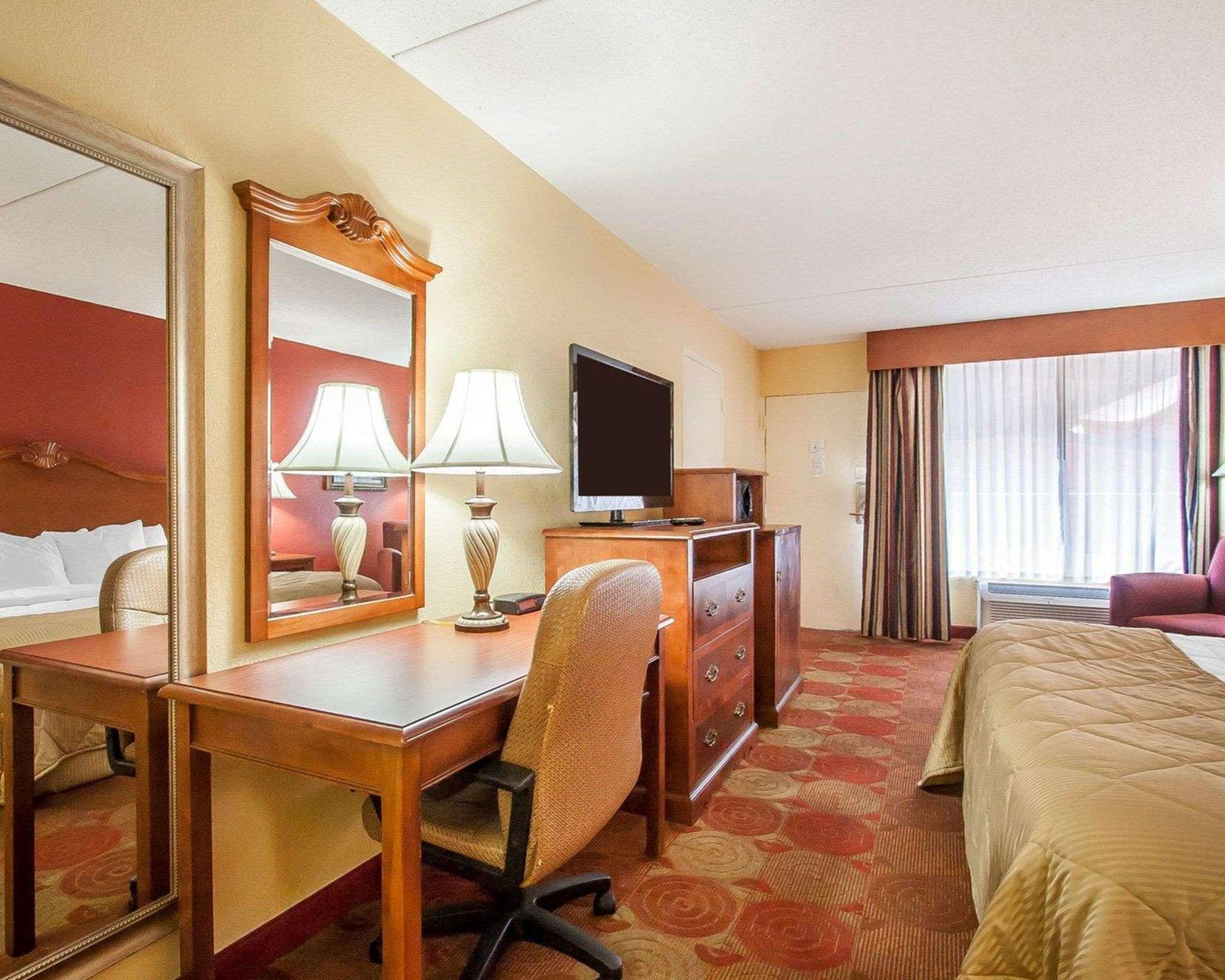Clarion Inn & Suites University Center Auburn Dış mekan fotoğraf