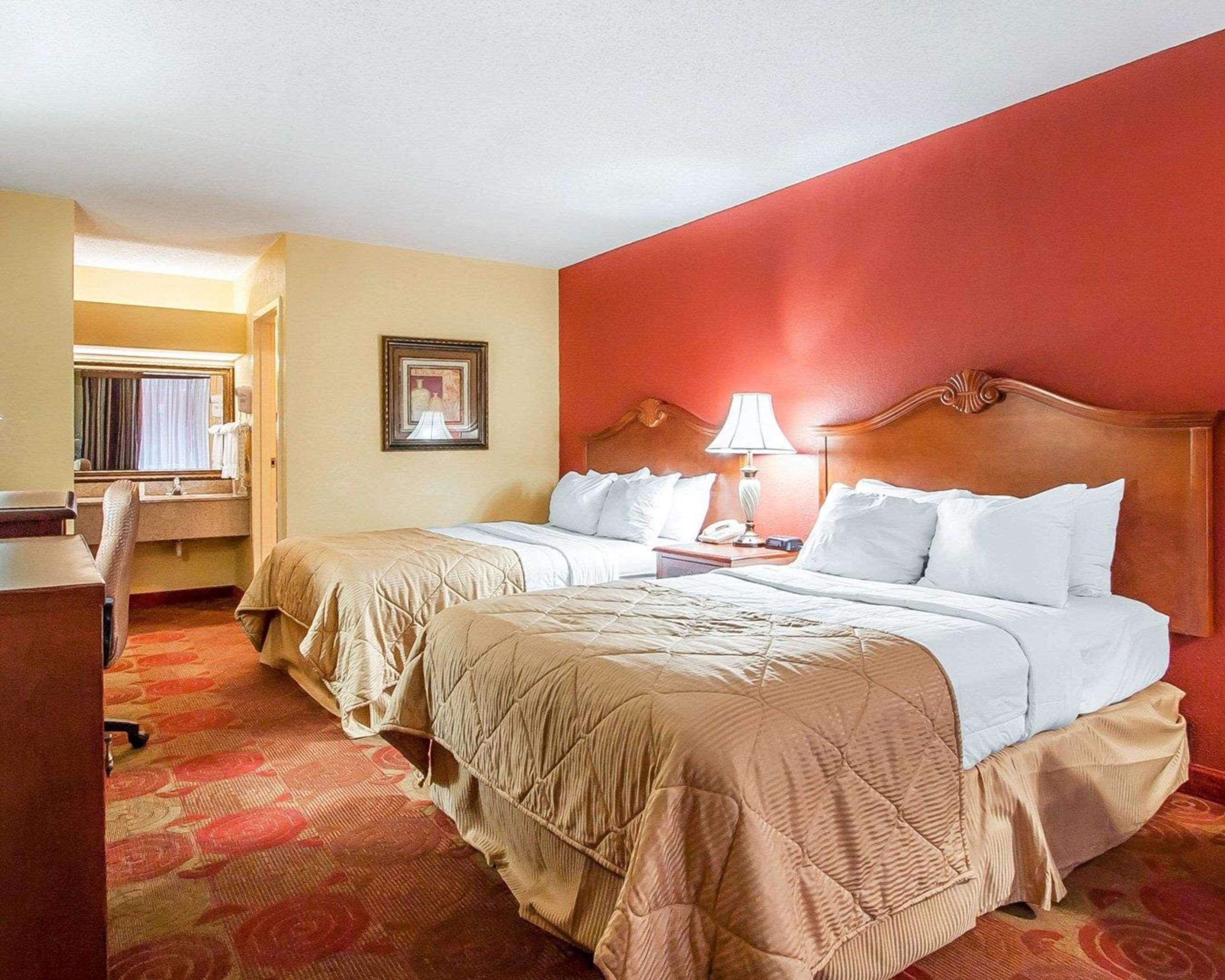 Clarion Inn & Suites University Center Auburn Dış mekan fotoğraf